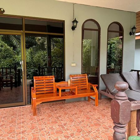 Khao Sok Jungle Huts Resort Khao Sok National Park Exterior photo