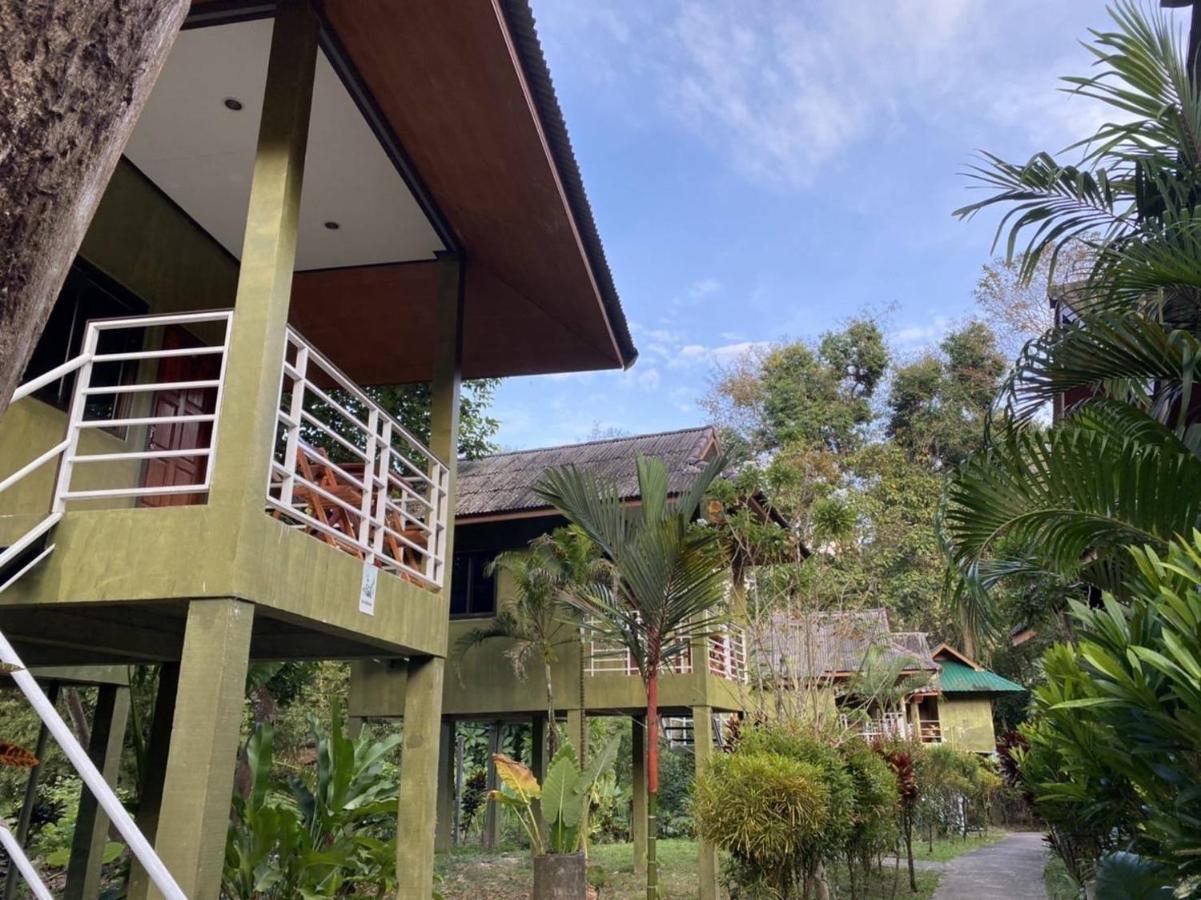 Khao Sok Jungle Huts Resort Khao Sok National Park Exterior photo