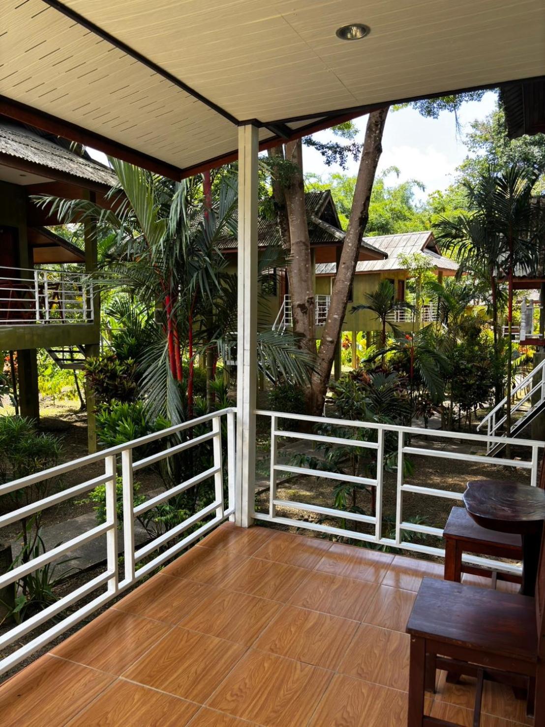 Khao Sok Jungle Huts Resort Khao Sok National Park Exterior photo