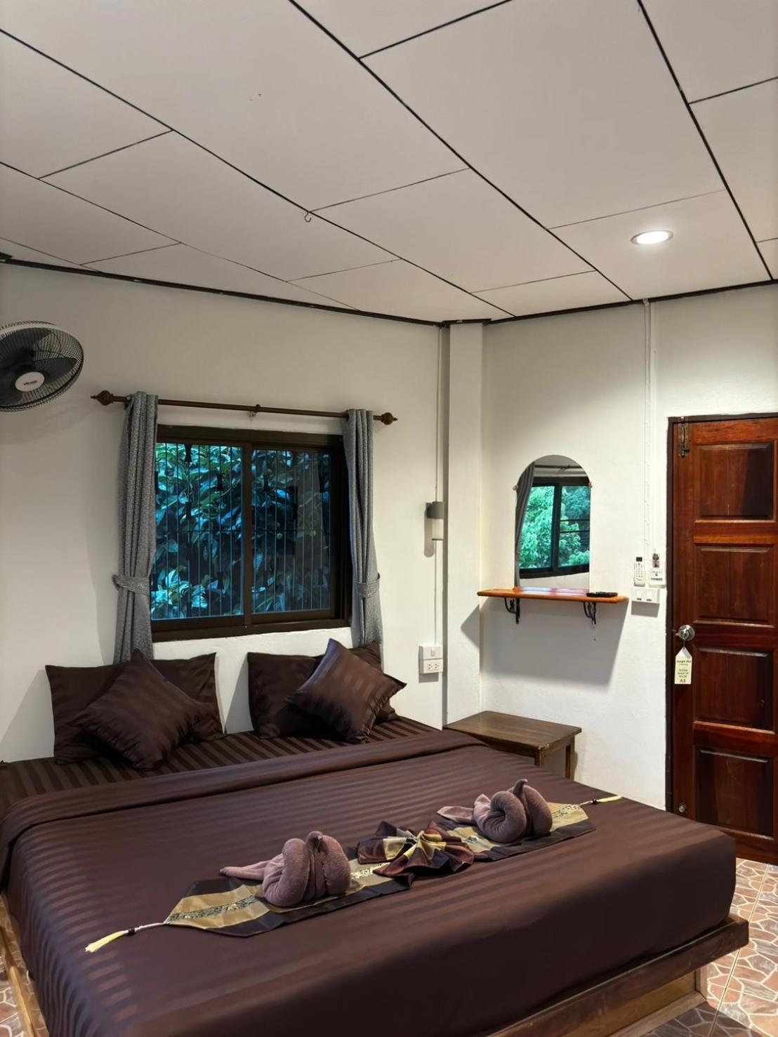 Khao Sok Jungle Huts Resort Khao Sok National Park Exterior photo