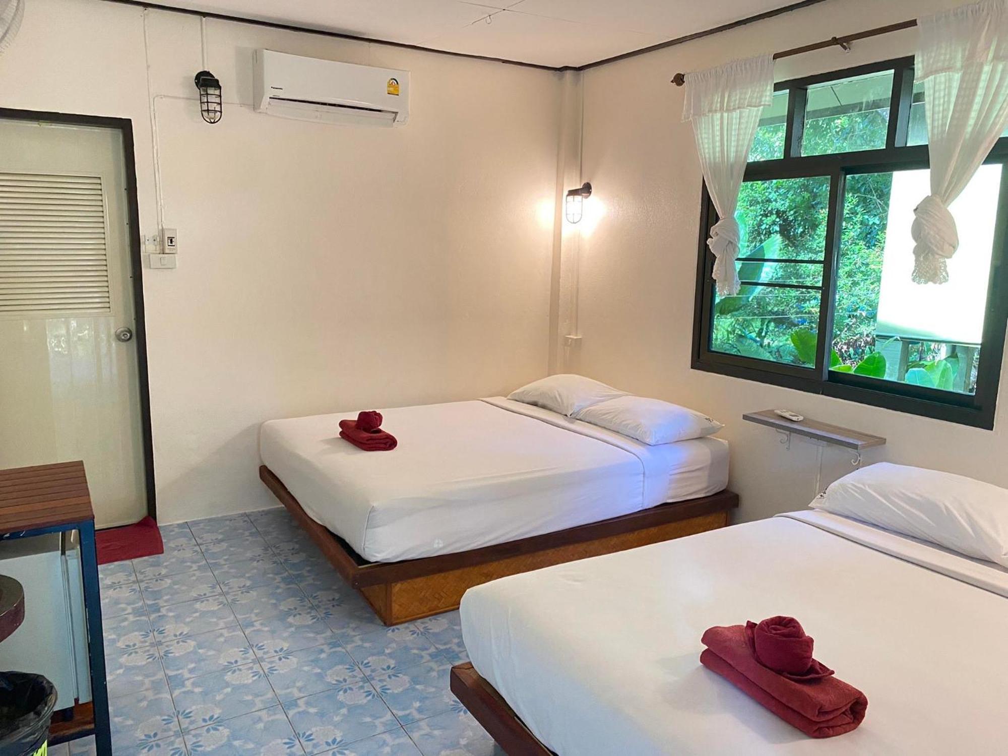 Khao Sok Jungle Huts Resort Khao Sok National Park Exterior photo
