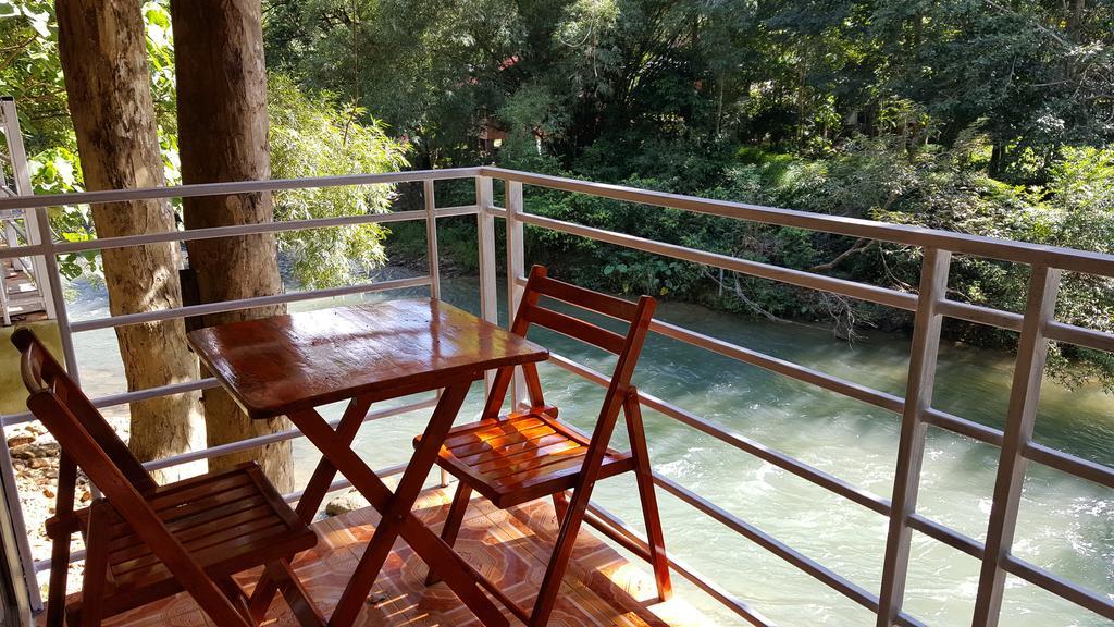 Khao Sok Jungle Huts Resort Khao Sok National Park Exterior photo